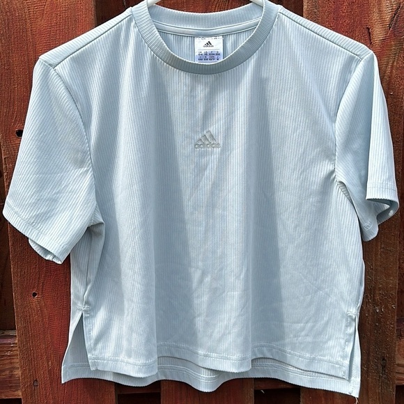 Adidas Women’s Performance Tee Size XS - Picture 5 of 10